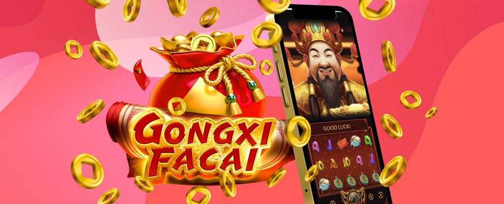 Logo dari game slot SlotsLV, Gongxi Facai, digambarkan di depan karung merah berisi koin emas yang juga tumpah ke dalam gambar, sedangkan di sebelah kanan, ponsel menampilkan layar dari game slot yang sama.